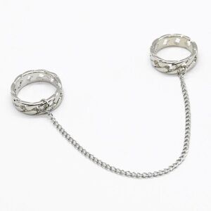 Edgy Chain Ring